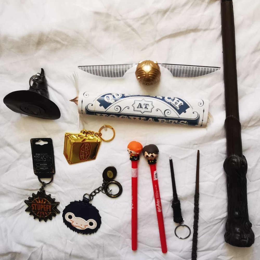 Harry Potter/Fantastic Beasts and Where to Find Them Merch Lot